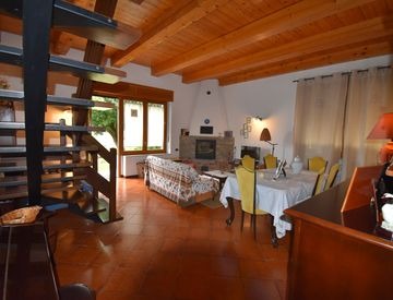 Itaalia, 10 Rooms Rooms,2 VannitoadVannitoad,Villa,Sale,1096