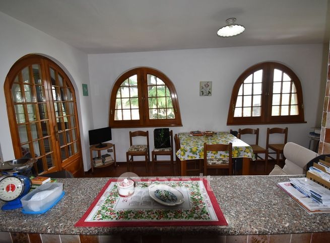 Itaalia, 10 Rooms Rooms,2 VannitoadVannitoad,Villa,Sale,1096