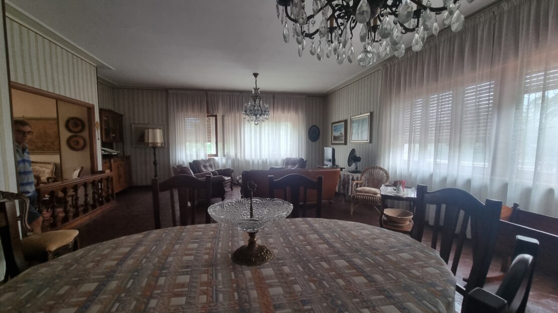 Itaalia, 3 Bedrooms Bedrooms, 8 Rooms Rooms,2 VannitoadVannitoad,Villa,Sale,1101