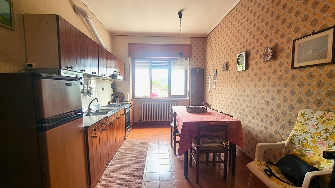 Itaalia, 3 Bedrooms Bedrooms, 8 Rooms Rooms,2 VannitoadVannitoad,Villa,Sale,1101