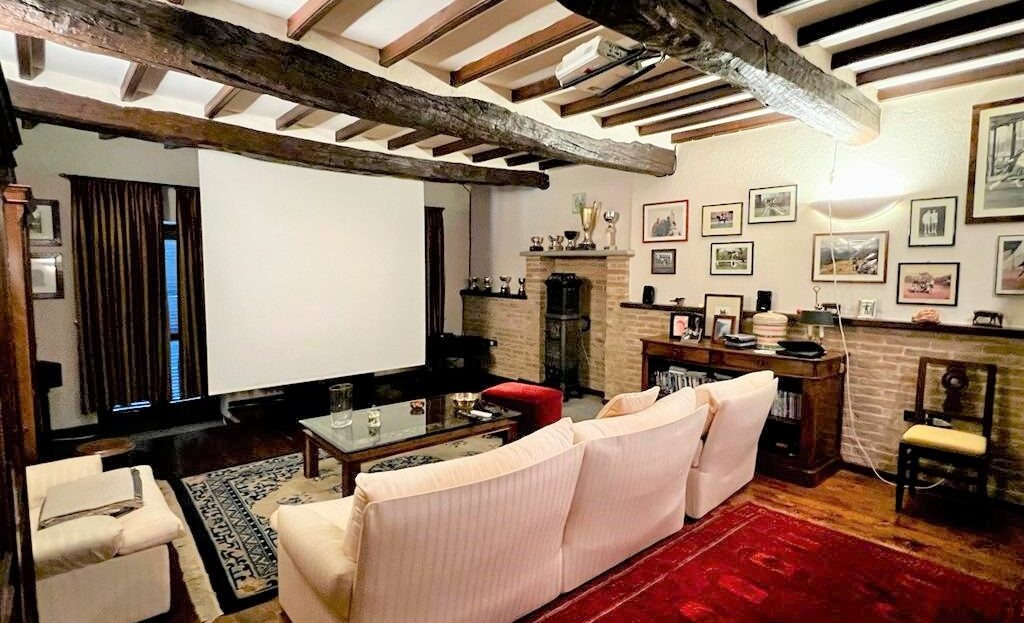 Itaalia, 6 Bedrooms Bedrooms, 16 Rooms Rooms,6 VannitoadVannitoad,Villa,Sale,1102