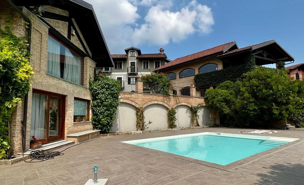 Itaalia, 6 Bedrooms Bedrooms, 16 Rooms Rooms,6 VannitoadVannitoad,Villa,Sale,1102