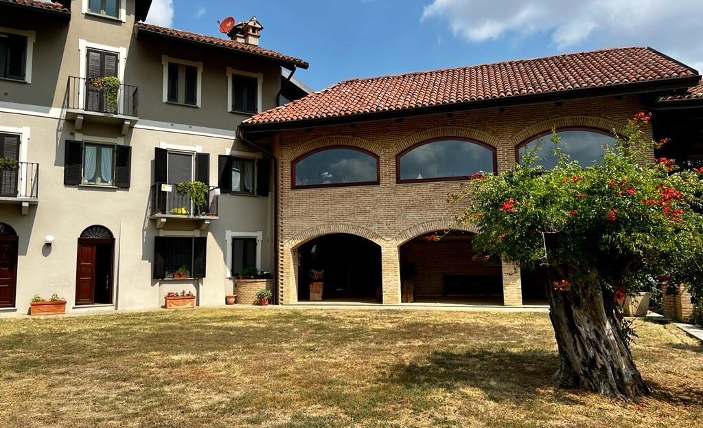 Itaalia, 6 Bedrooms Bedrooms, 16 Rooms Rooms,6 VannitoadVannitoad,Villa,Sale,1102