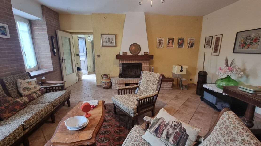 Itaalia, 3 Bedrooms Bedrooms, 8 Rooms Rooms,2 VannitoadVannitoad,Villa,Sale,1103