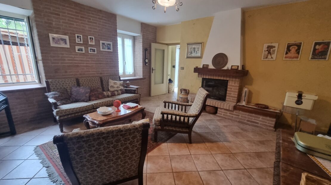 Itaalia, 3 Bedrooms Bedrooms, 8 Rooms Rooms,2 VannitoadVannitoad,Villa,Sale,1103