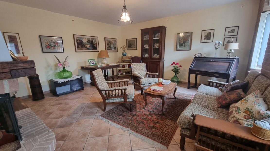 Itaalia, 3 Bedrooms Bedrooms, 8 Rooms Rooms,2 VannitoadVannitoad,Villa,Sale,1103