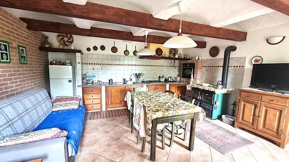 Itaalia, 3 Bedrooms Bedrooms, 8 Rooms Rooms,2 VannitoadVannitoad,Villa,Sale,1103