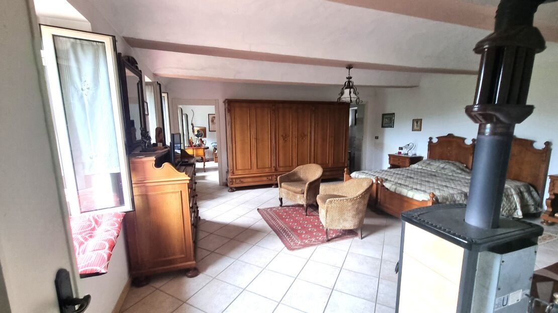 Itaalia, 3 Bedrooms Bedrooms, 8 Rooms Rooms,2 VannitoadVannitoad,Villa,Sale,1103