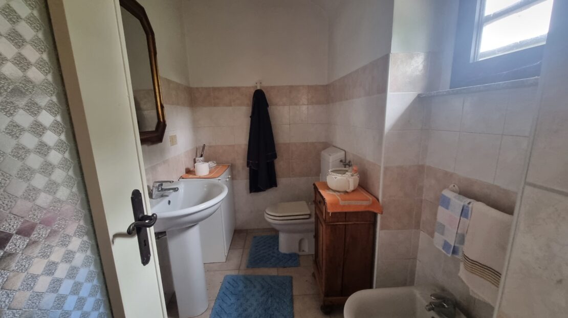 Itaalia, 3 Bedrooms Bedrooms, 8 Rooms Rooms,2 VannitoadVannitoad,Villa,Sale,1103