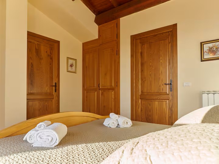 Itaalia, 3 Bedrooms Bedrooms, 9 Rooms Rooms,4 VannitoadVannitoad,Villa,Sale,1104