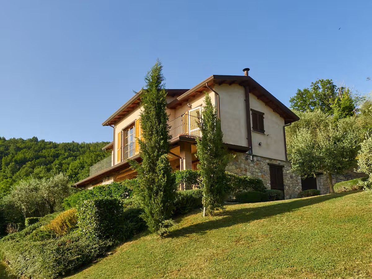 Itaalia, 3 Bedrooms Bedrooms, 9 Rooms Rooms,4 VannitoadVannitoad,Villa,Sale,1104