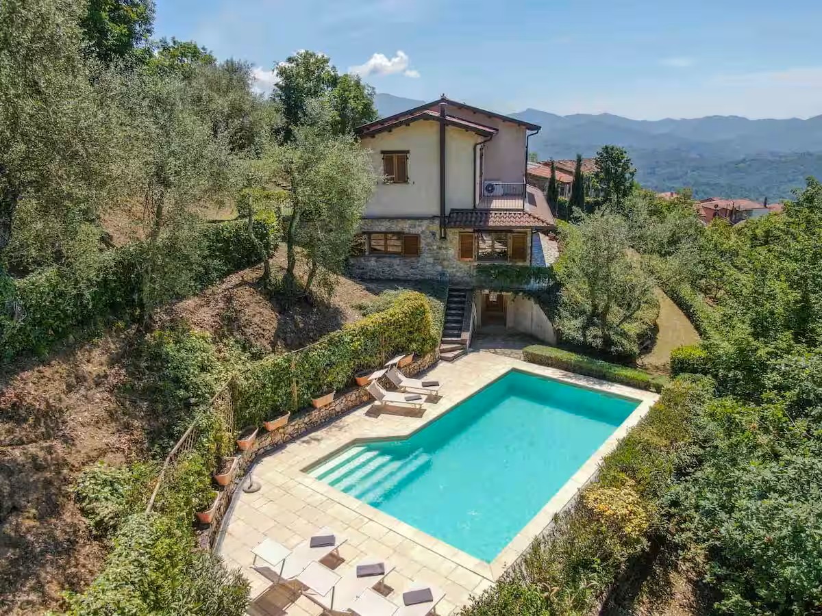 Itaalia, 3 Bedrooms Bedrooms, 9 Rooms Rooms,4 VannitoadVannitoad,Villa,Sale,1104