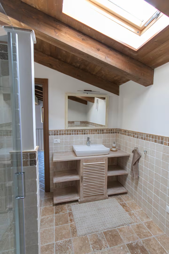 Montecurto, Itaalia, 3 Bedrooms Bedrooms, 7 Rooms Rooms,2 VannitoadVannitoad,Villa,Sale,1105