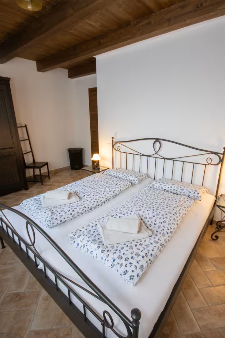 Montecurto, Itaalia, 3 Bedrooms Bedrooms, 7 Rooms Rooms,2 VannitoadVannitoad,Villa,Sale,1105