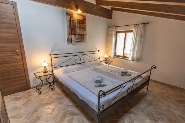 Montecurto, Itaalia, 3 Bedrooms Bedrooms, 7 Rooms Rooms,2 VannitoadVannitoad,Villa,Sale,1105