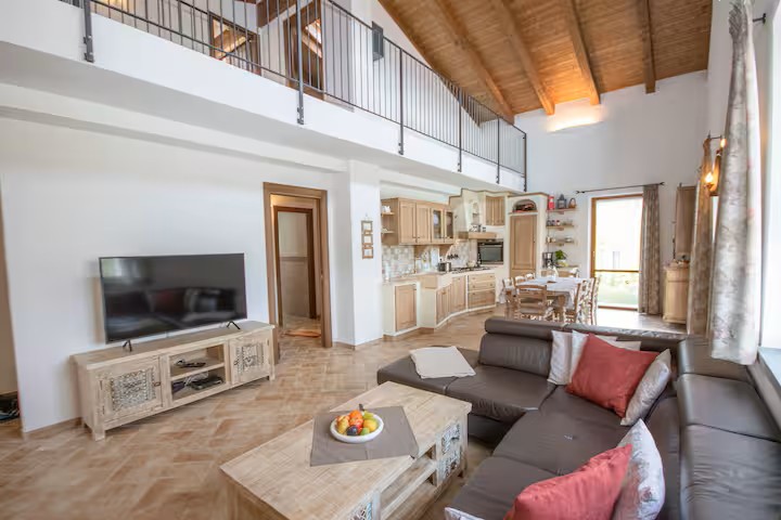 Montecurto, Itaalia, 3 Bedrooms Bedrooms, 7 Rooms Rooms,2 VannitoadVannitoad,Villa,Sale,1105