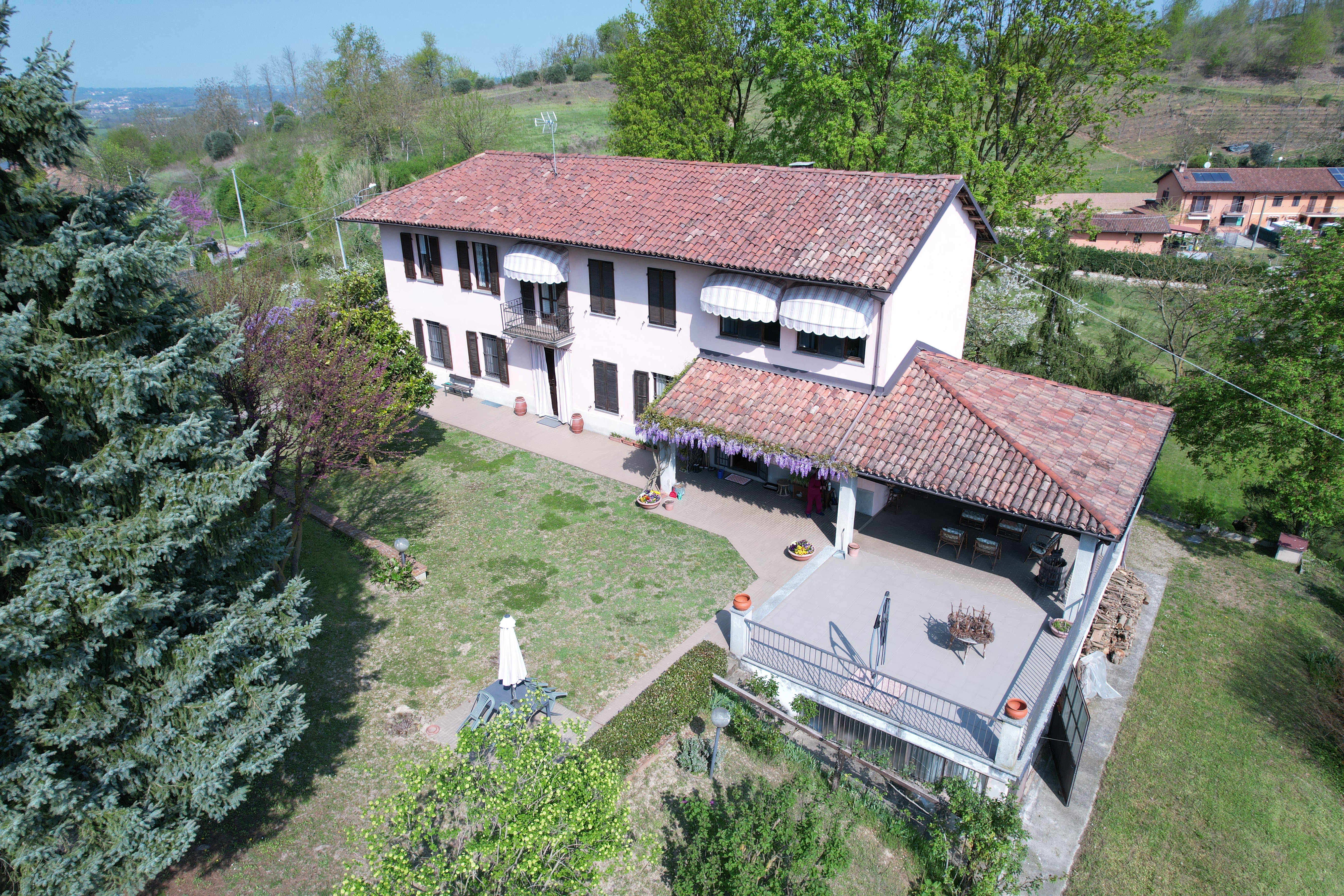 Asti, Itaalia, 5 Rooms Rooms,2 VannitoadVannitoad,Villa,Sale,1114