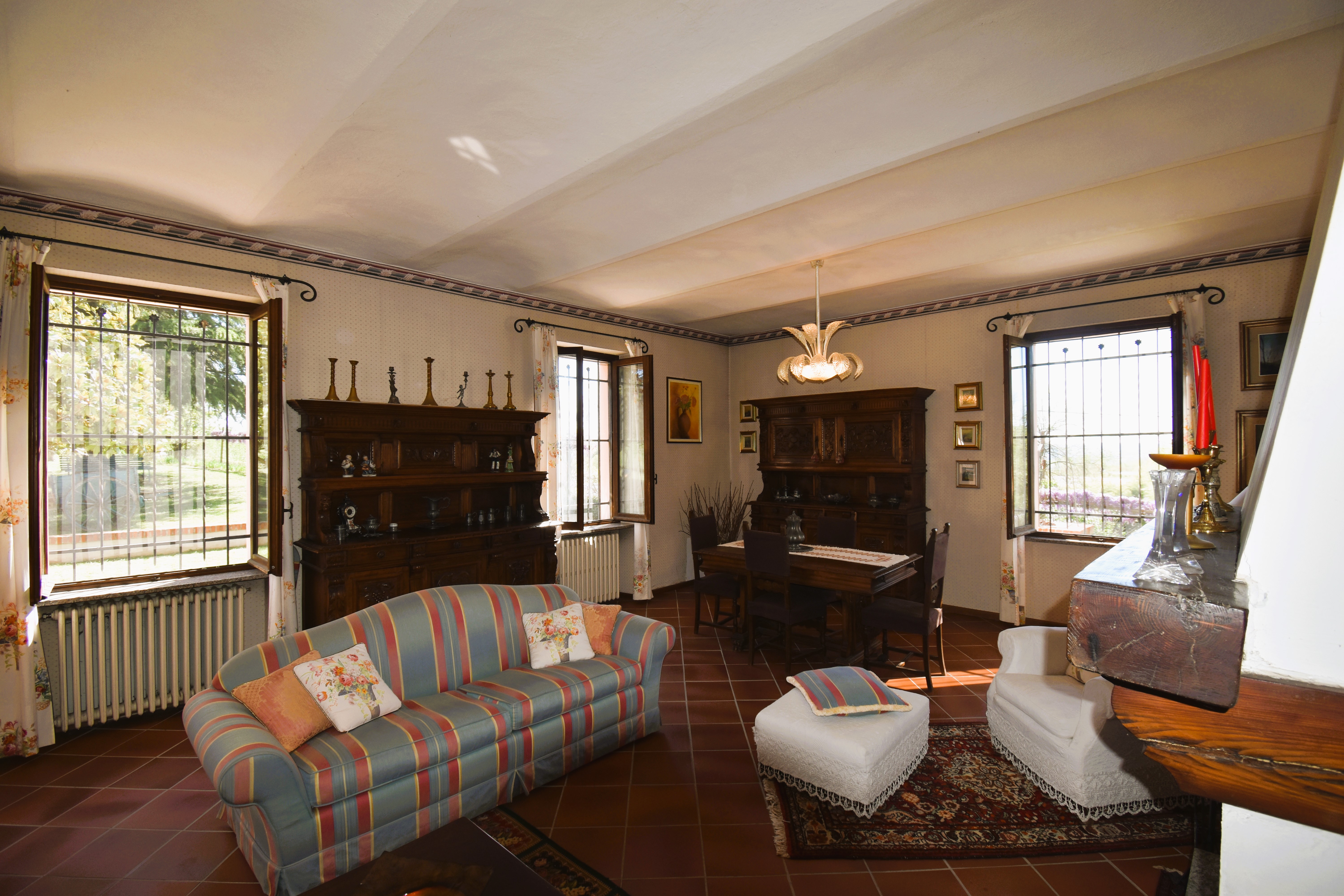 Asti, Itaalia, 5 Rooms Rooms,2 VannitoadVannitoad,Villa,Sale,1114