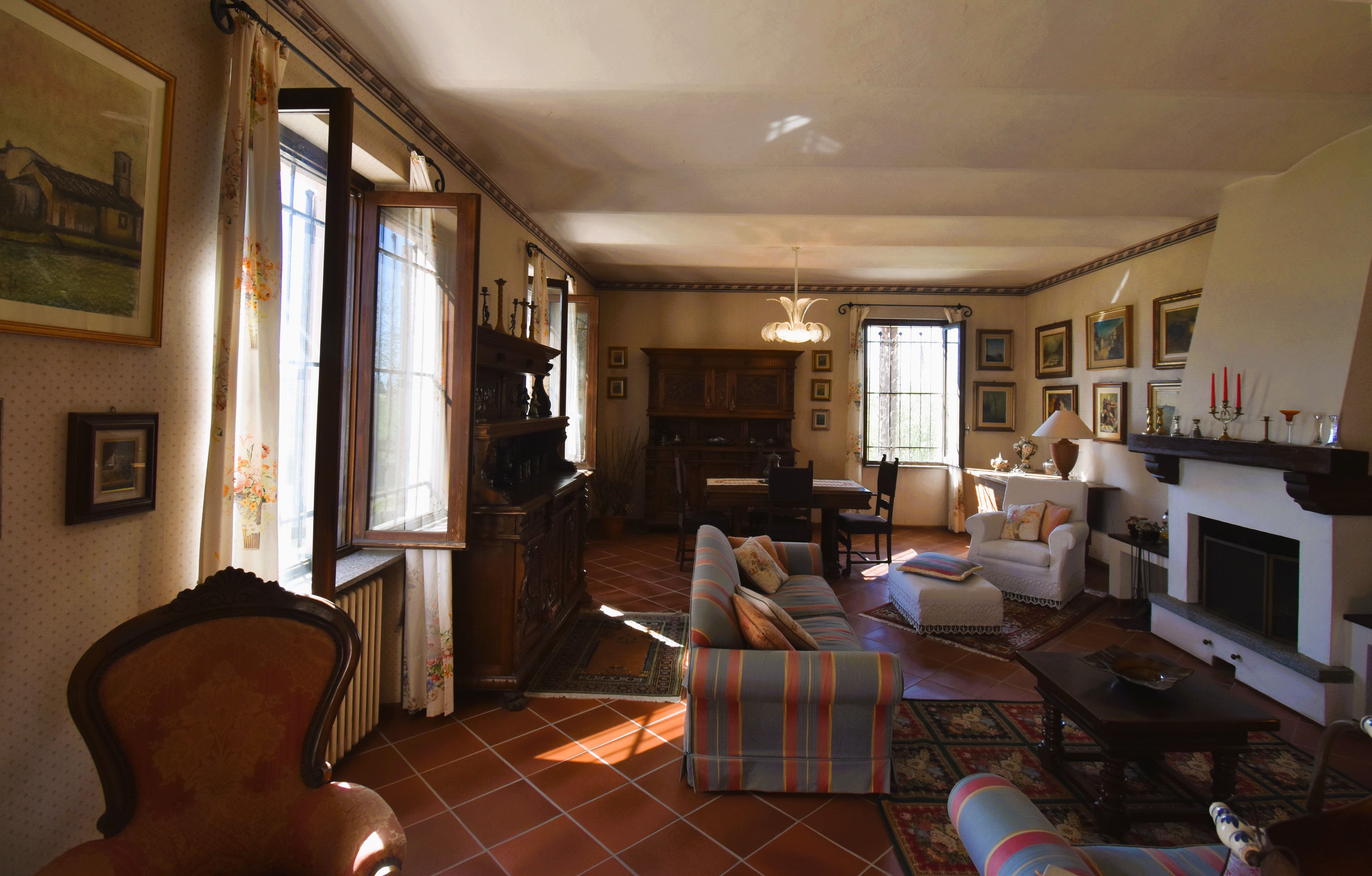 Asti, Itaalia, 5 Rooms Rooms,2 VannitoadVannitoad,Villa,Sale,1114