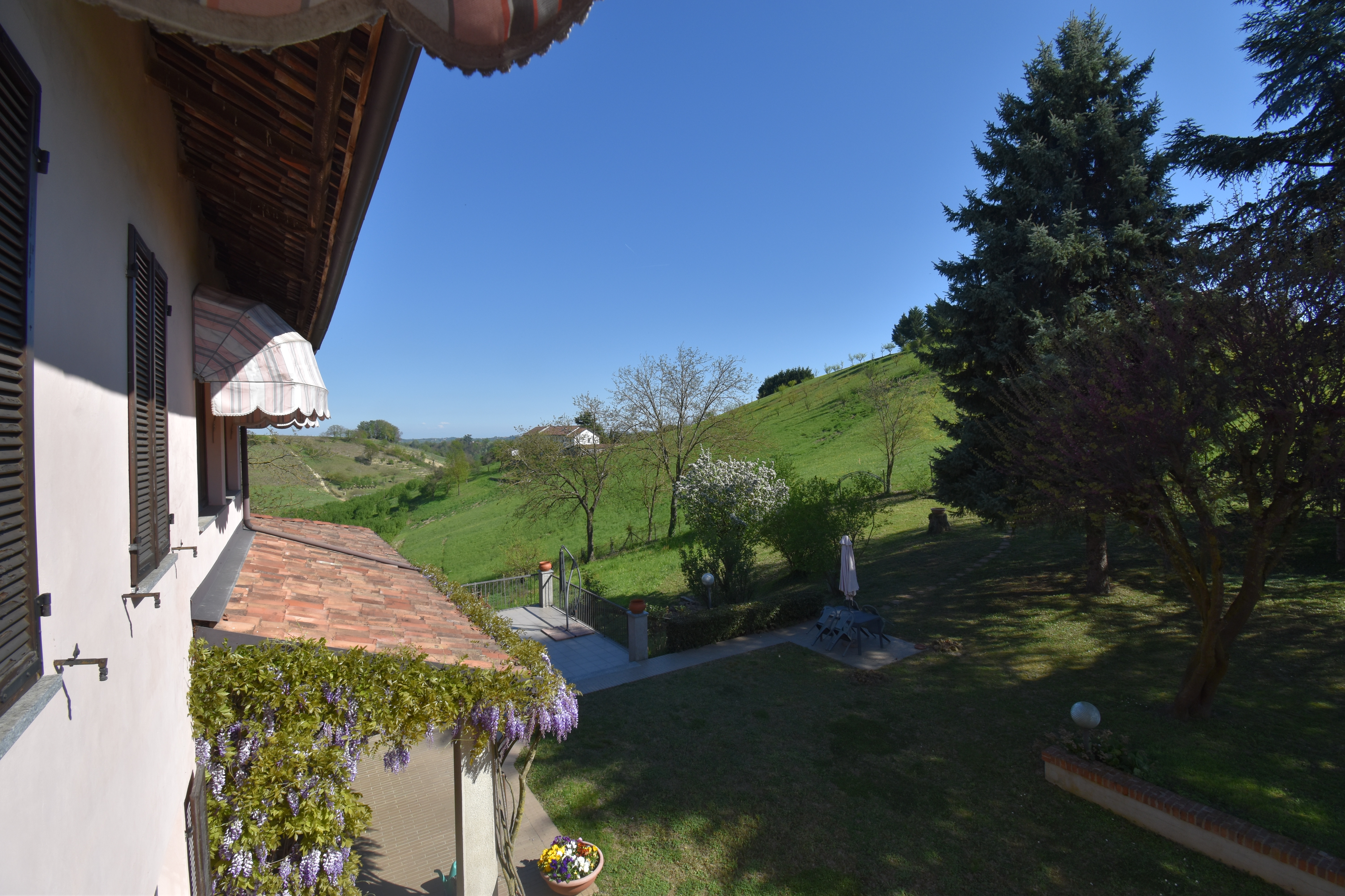 Asti, Itaalia, 5 Rooms Rooms,2 VannitoadVannitoad,Villa,Sale,1114