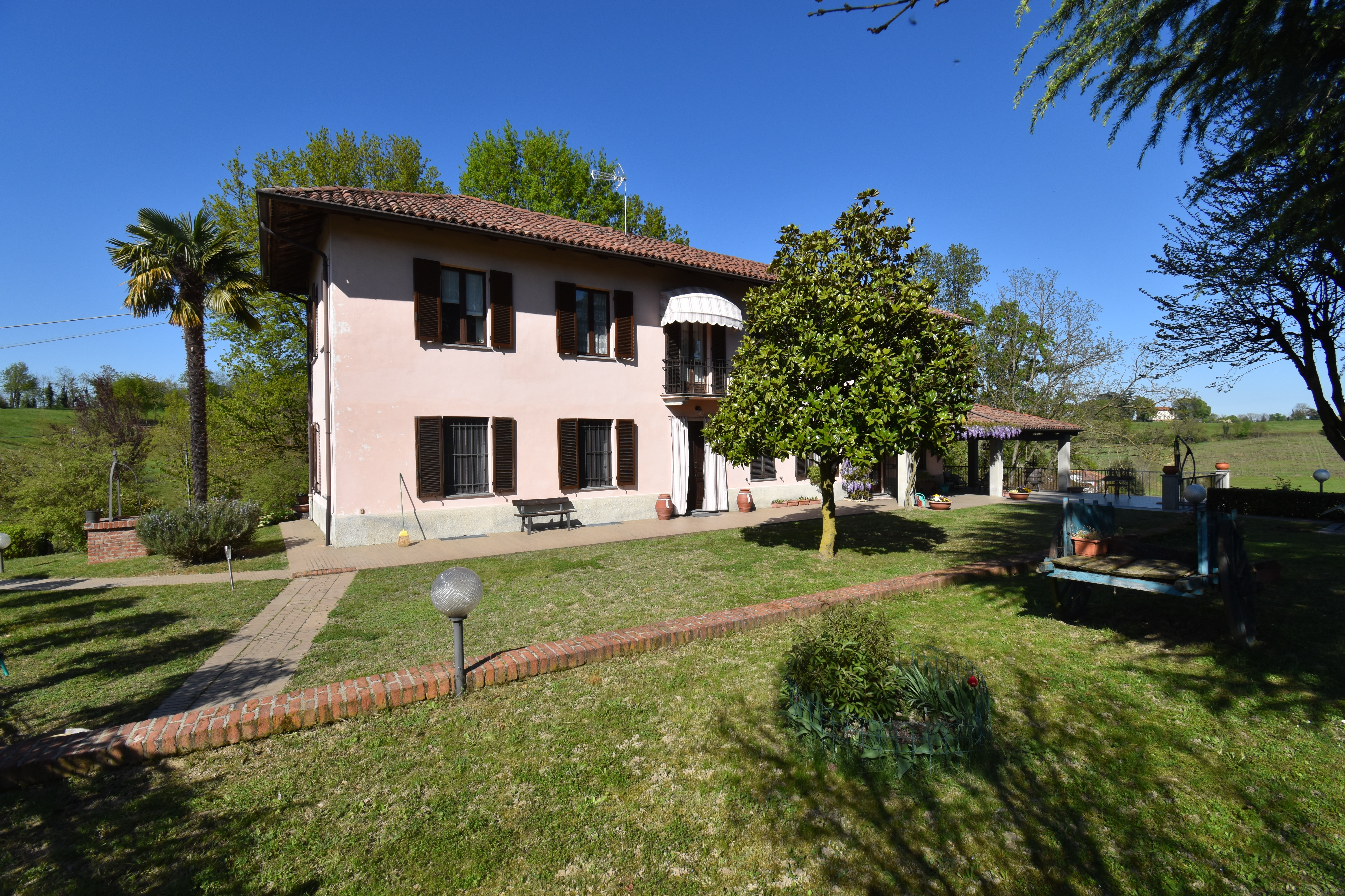 Asti, Itaalia, 5 Rooms Rooms,2 VannitoadVannitoad,Villa,Sale,1114