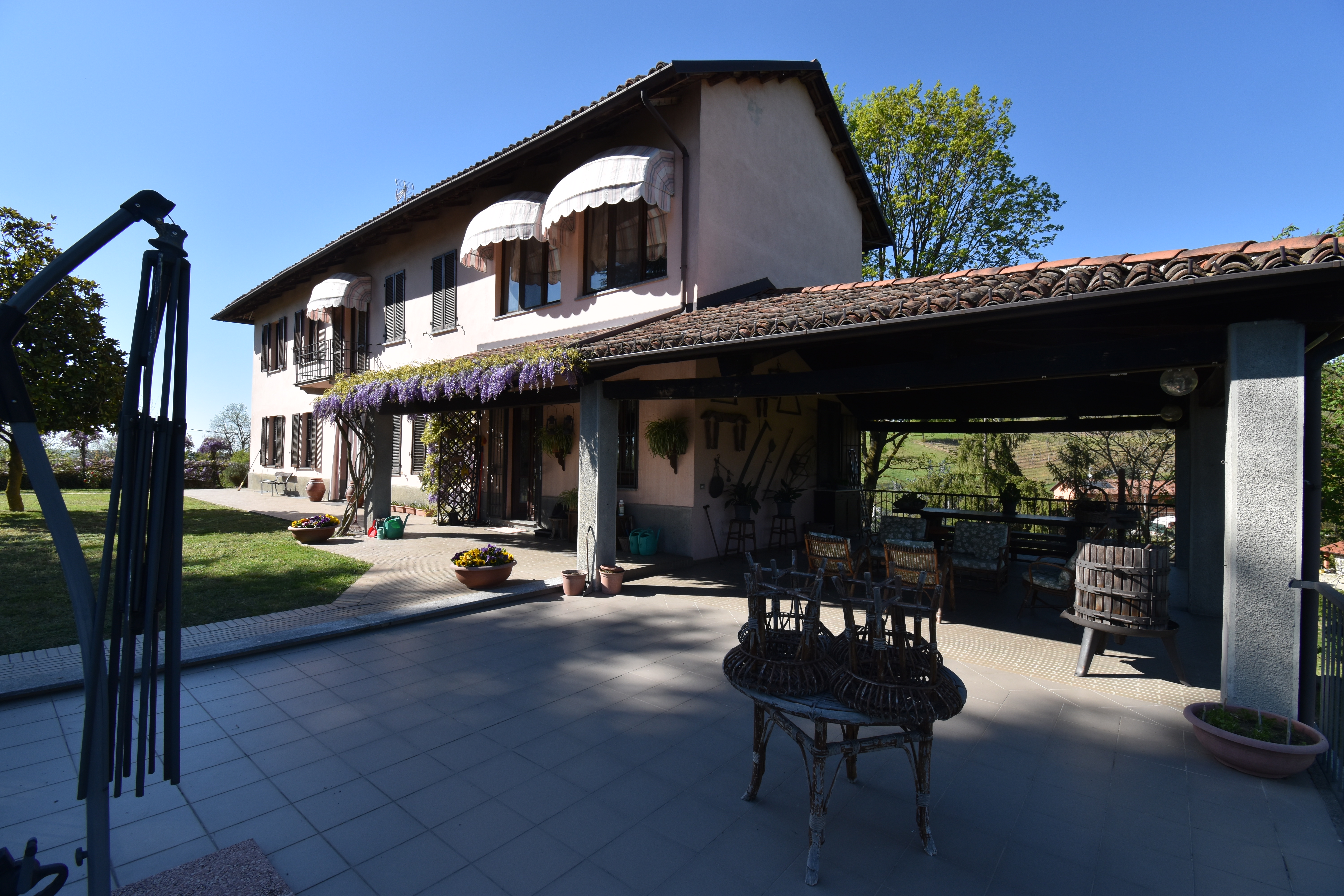 Asti, Itaalia, 5 Rooms Rooms,2 VannitoadVannitoad,Villa,Sale,1114