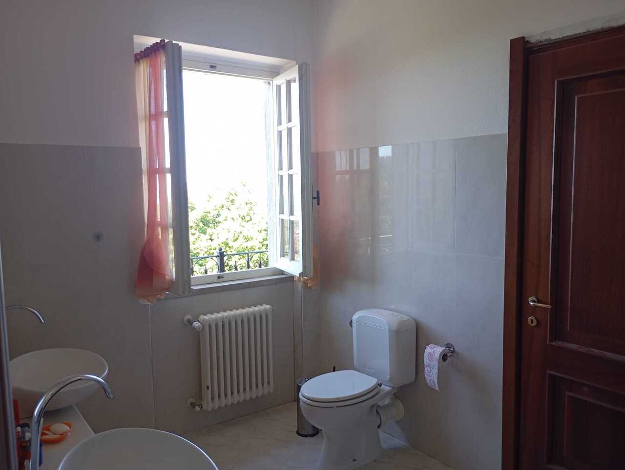 Fosdinovo, Itaalia, 4 Bedrooms Bedrooms, 6 Rooms Rooms,3 VannitoadVannitoad,Villa,Sale,1121