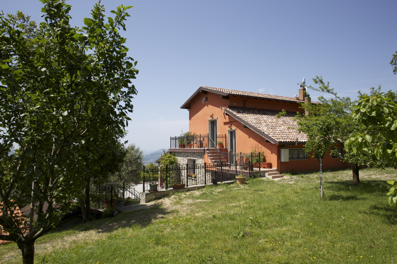 Fosdinovo, Itaalia, 4 Bedrooms Bedrooms, 6 Rooms Rooms,3 VannitoadVannitoad,Villa,Sale,1121