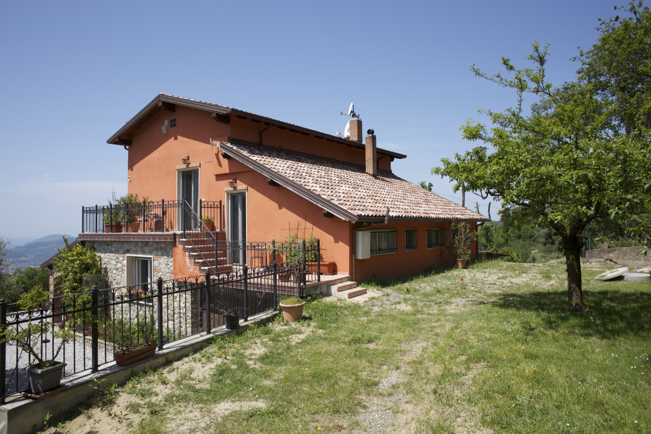 Fosdinovo, Itaalia, 4 Bedrooms Bedrooms, 6 Rooms Rooms,3 VannitoadVannitoad,Villa,Sale,1121