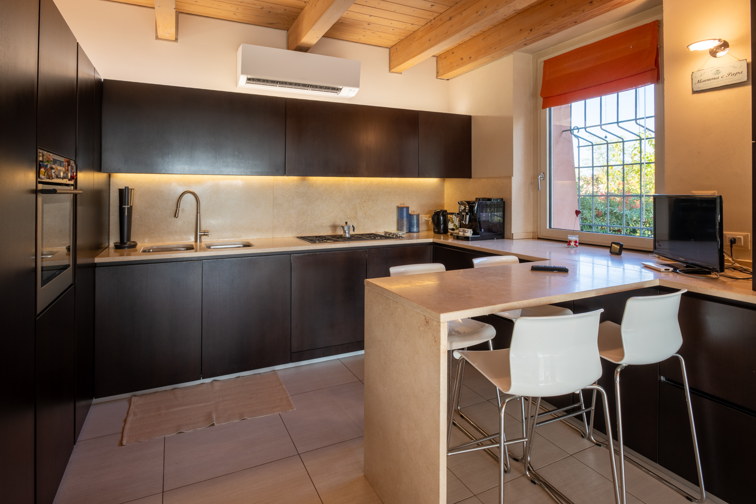 Azzano d'Asti, Itaalia, 6 Bedrooms Bedrooms, 13 Rooms Rooms,5 VannitoadVannitoad,Villa,Sale,1122
