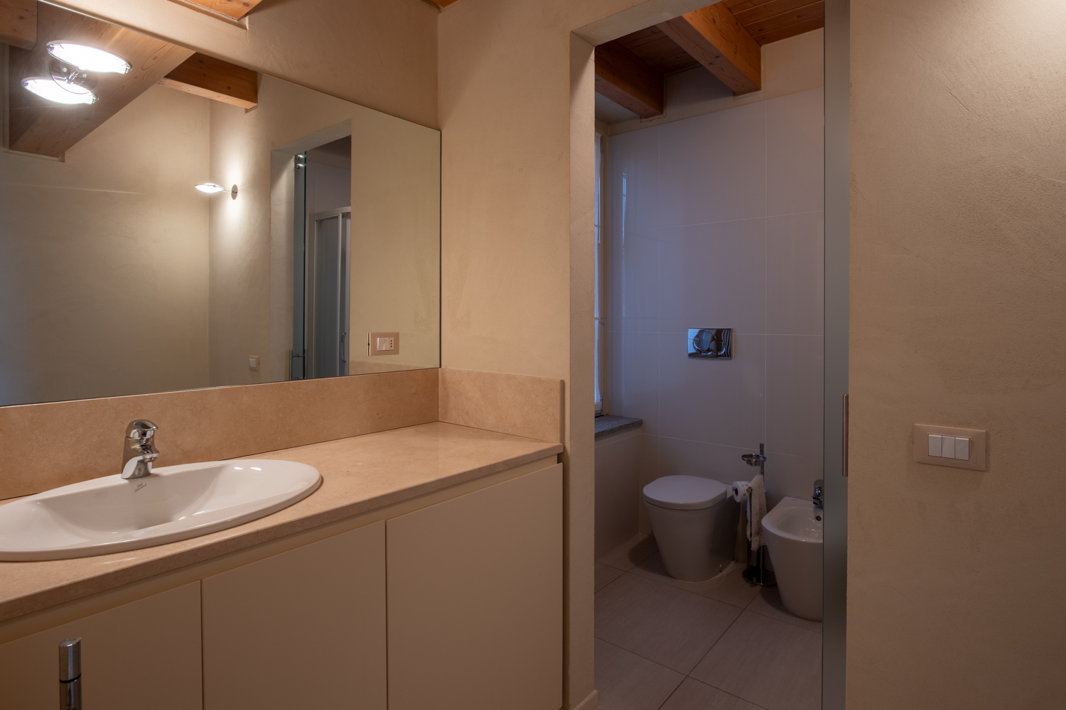 Azzano d'Asti, Itaalia, 6 Bedrooms Bedrooms, 13 Rooms Rooms,5 VannitoadVannitoad,Villa,Sale,1122