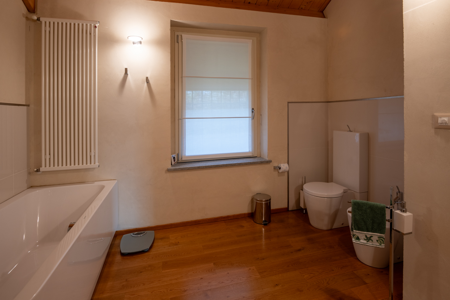 Azzano d'Asti, Itaalia, 6 Bedrooms Bedrooms, 13 Rooms Rooms,5 VannitoadVannitoad,Villa,Sale,1122