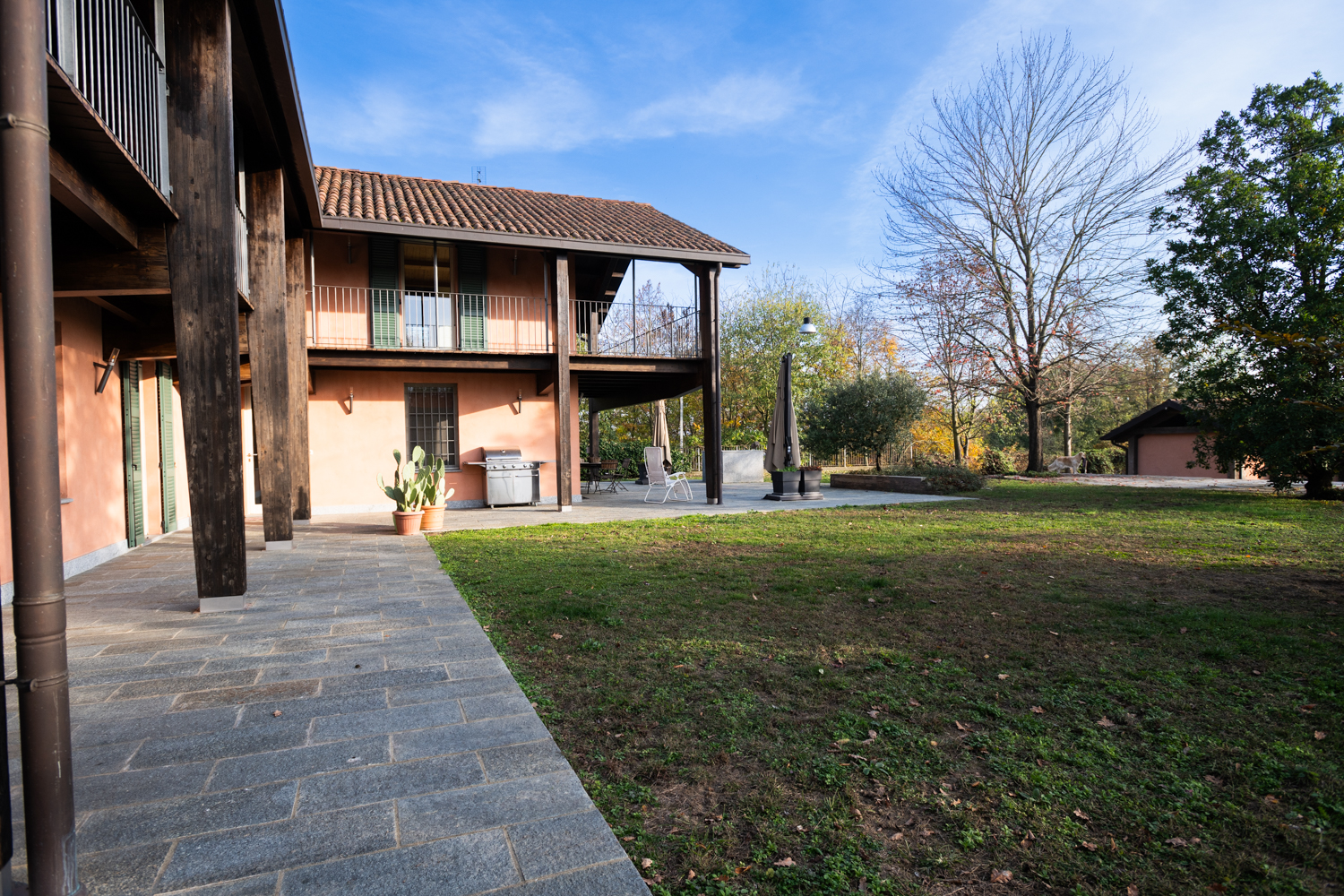 Azzano d'Asti, Itaalia, 6 Bedrooms Bedrooms, 13 Rooms Rooms,5 VannitoadVannitoad,Villa,Sale,1122