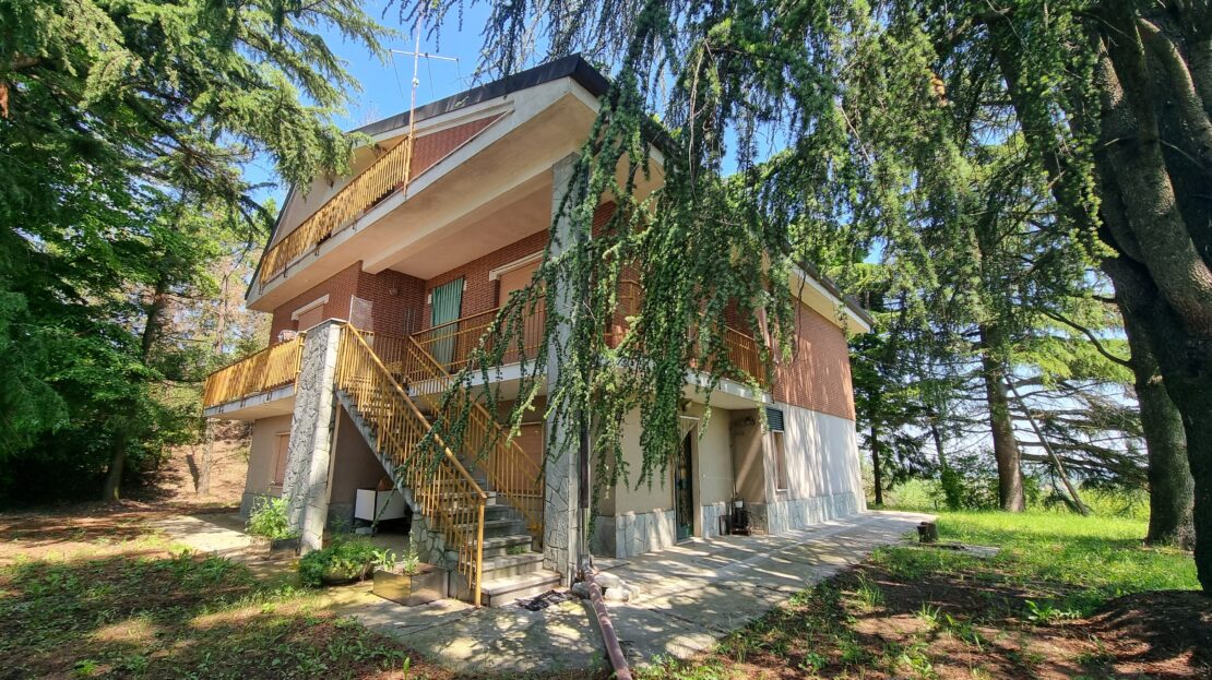 Mombercelli, Itaalia, 4 Bedrooms Bedrooms, 10 Rooms Rooms,3 BathroomsBathrooms,Villa,Müük,1009