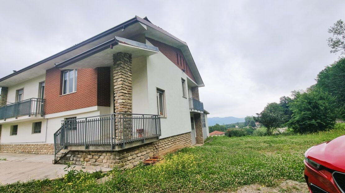 Cravanzana, Itaalia, 2 Bedrooms Bedrooms, 10 Rooms Rooms,2 BathroomsBathrooms,Villa,Müük,1010