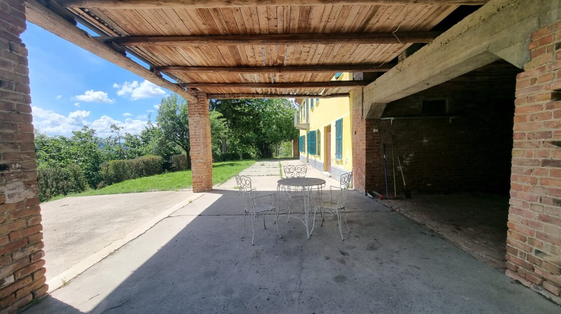 Nizza Monferrato, Itaalia, 4 Bedrooms Bedrooms, 10 Rooms Rooms,1 VannitubaVannitoad,Villa,Sale,1014