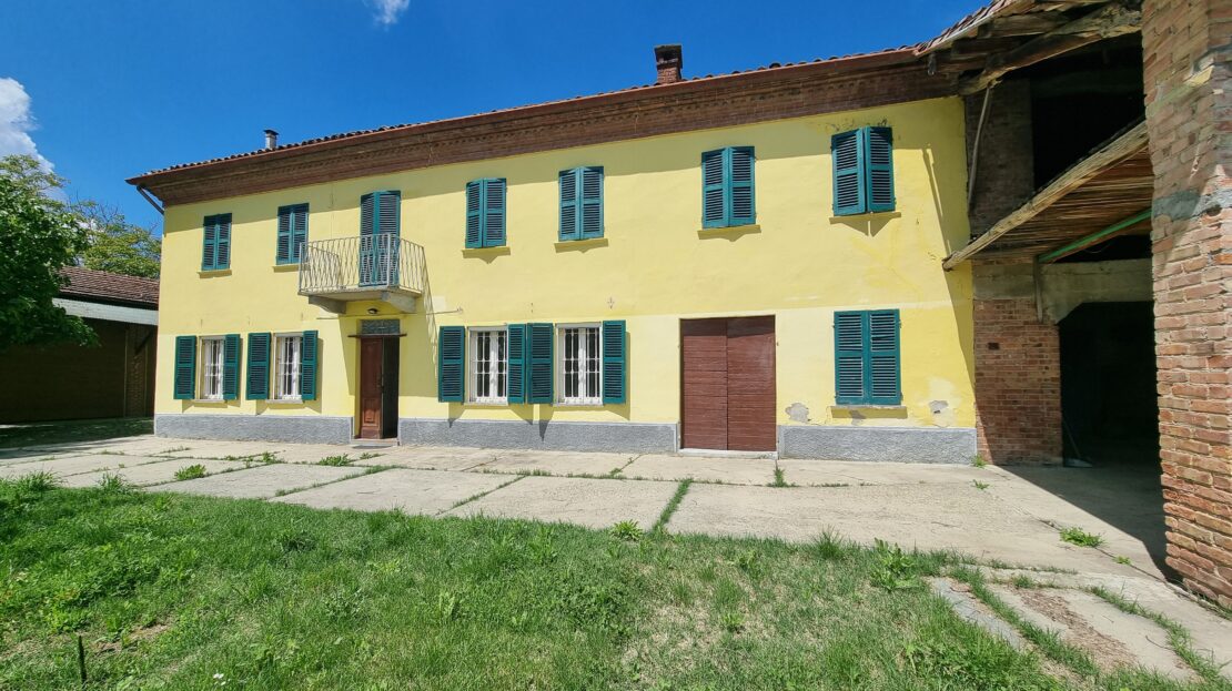 Nizza Monferrato, Itaalia, 4 Bedrooms Bedrooms, 10 Rooms Rooms,1 VannitubaVannitoad,Villa,Sale,1014