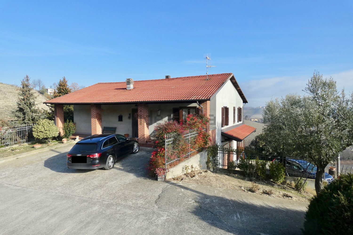 Canelli, Itaalia, 3 Bedrooms Bedrooms, 8 Rooms Rooms,2 VannitoadVannitoad,Villa,Sale,1018