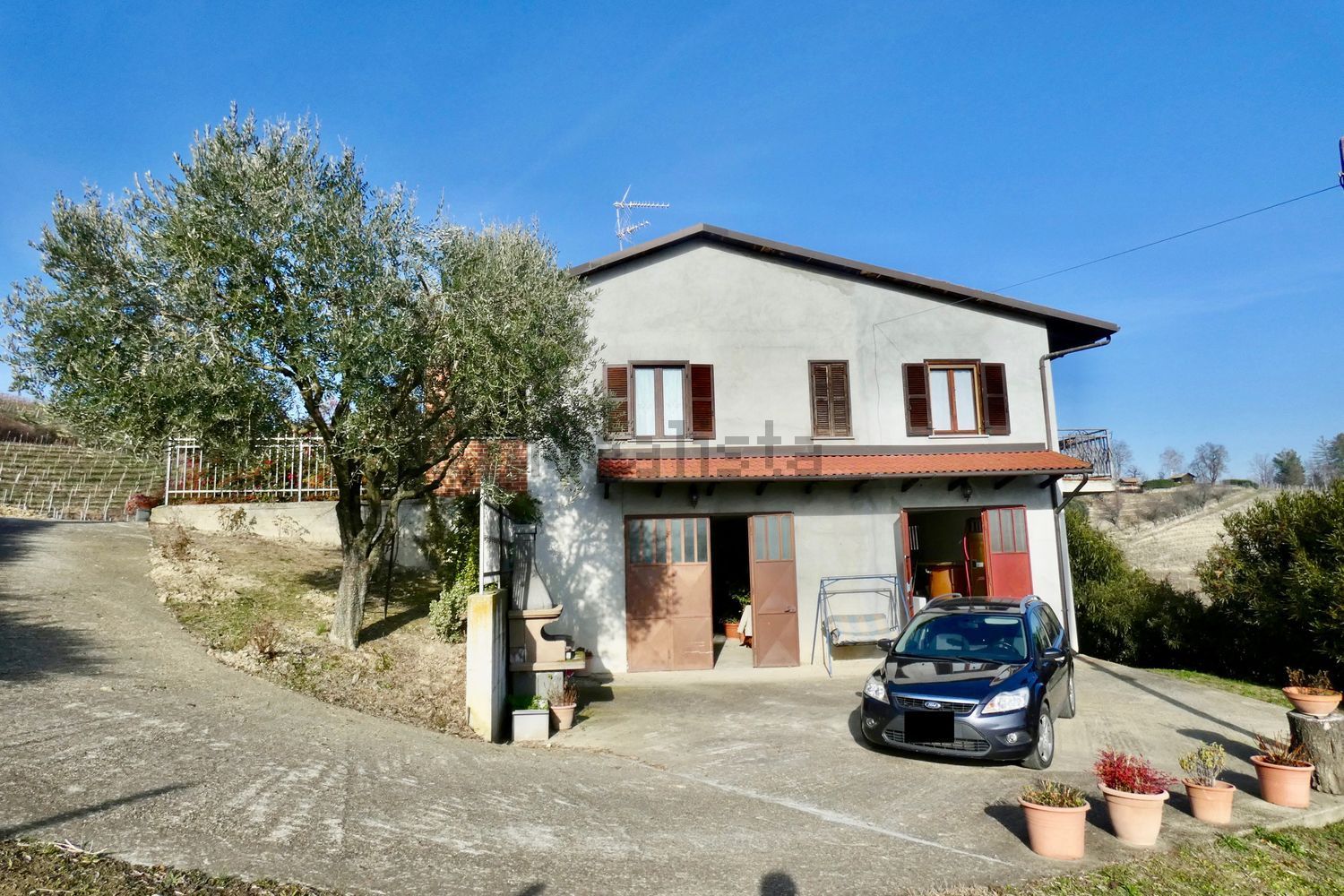 Canelli, Itaalia, 3 Bedrooms Bedrooms, 8 Rooms Rooms,2 VannitoadVannitoad,Villa,Sale,1018