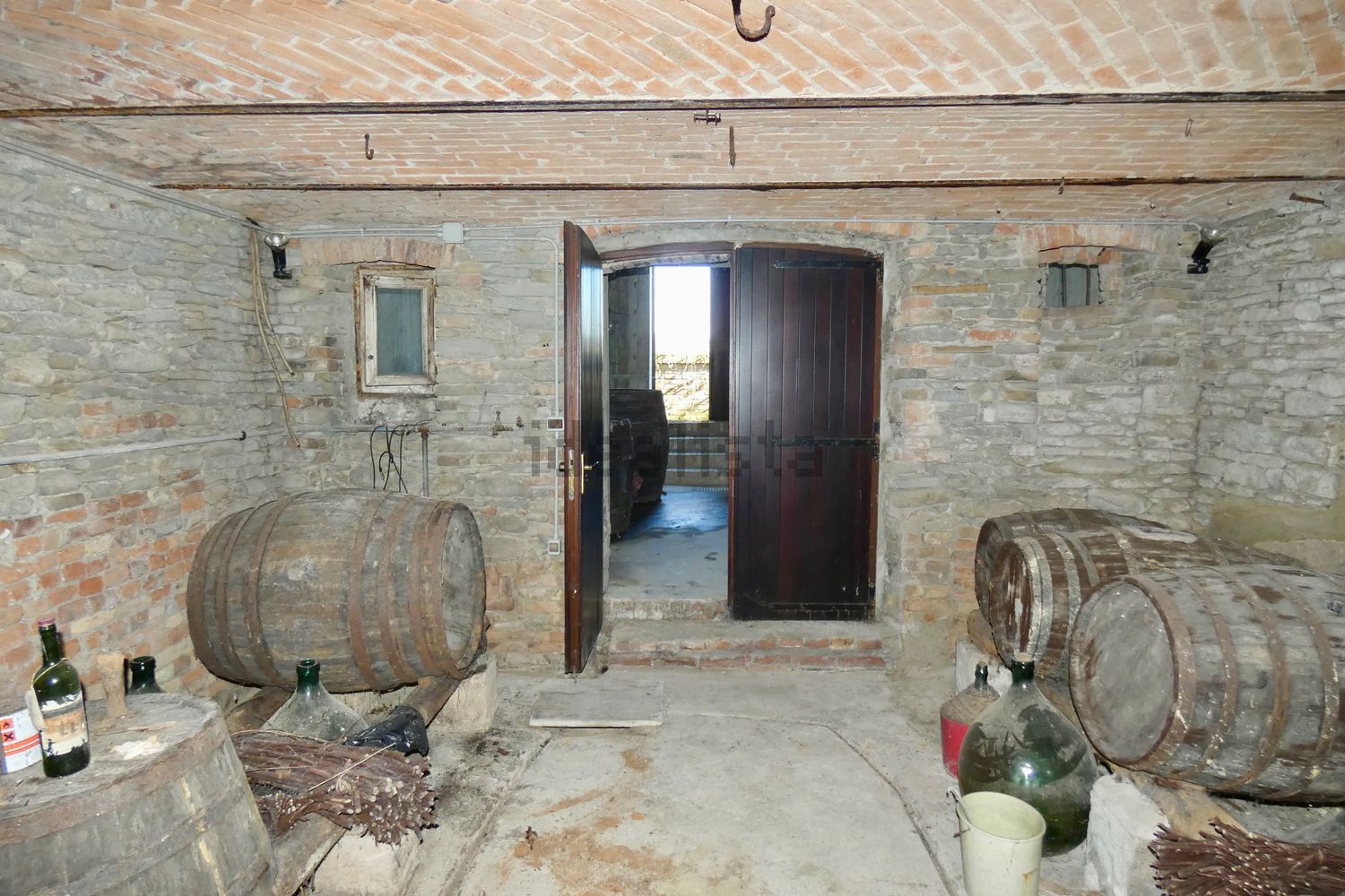 Canelli, Itaalia, 2 Bedrooms Bedrooms, 8 Rooms Rooms,2 VannitoadVannitoad,Villa,Sale,1021