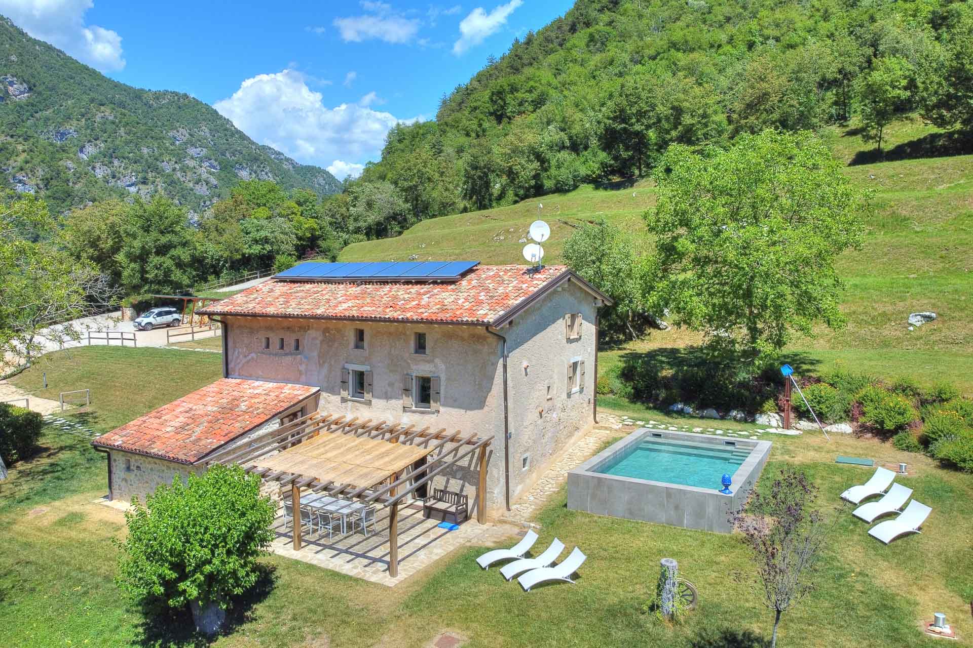 Itaalia, 8 Bedrooms Bedrooms, 10 Rooms Rooms,4 VannitoadVannitoad,Villa,Sale,1044