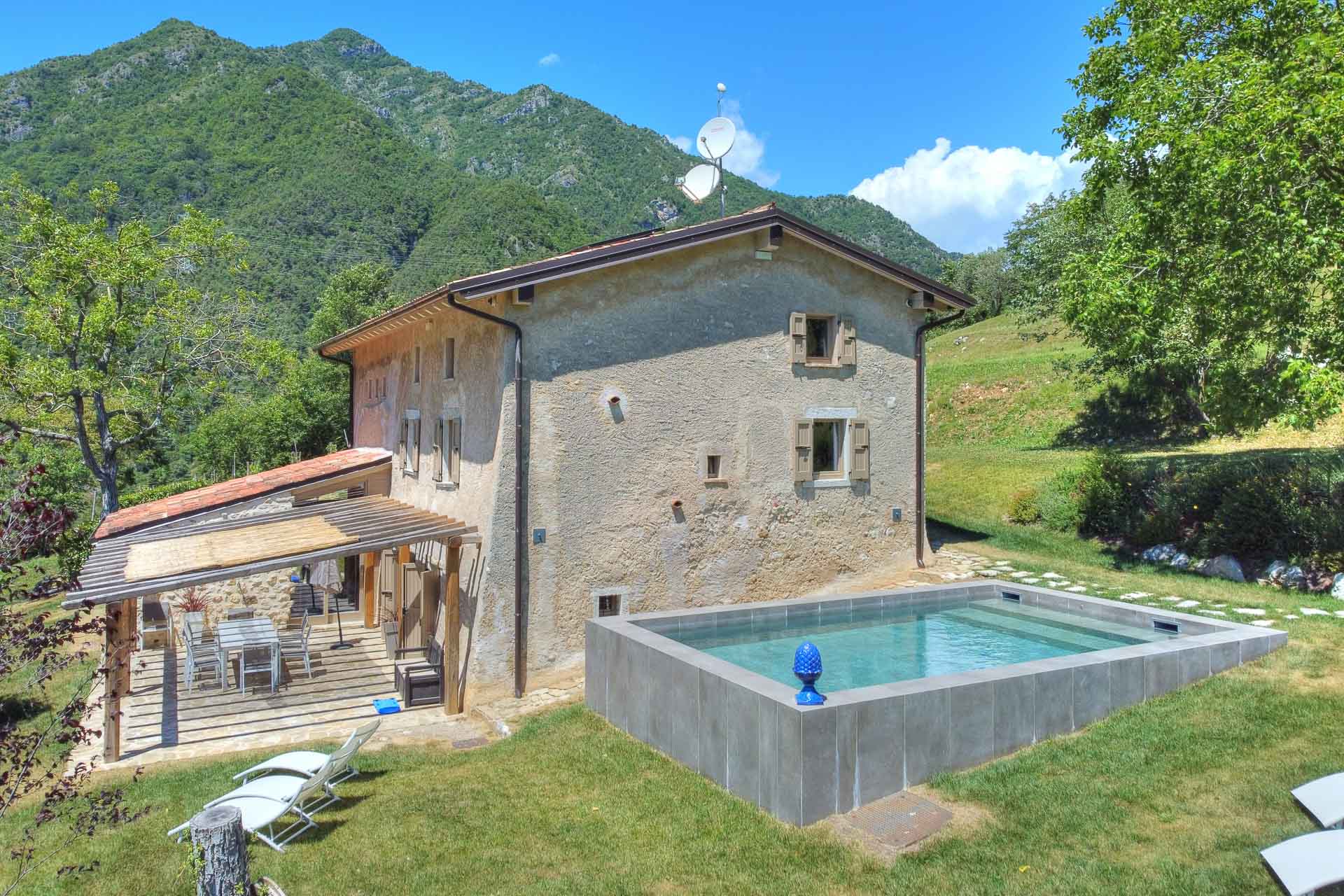 Itaalia, 8 Bedrooms Bedrooms, 10 Rooms Rooms,4 VannitoadVannitoad,Villa,Sale,1044