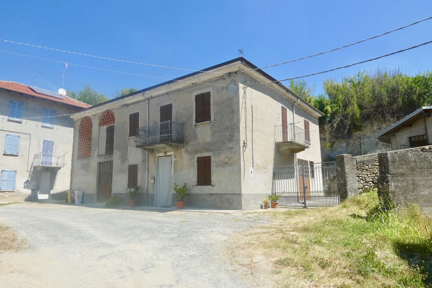 Itaalia, 3 Bedrooms Bedrooms, 9 Rooms Rooms,1 VannitubaVannitoad,Villa,Sale,1056